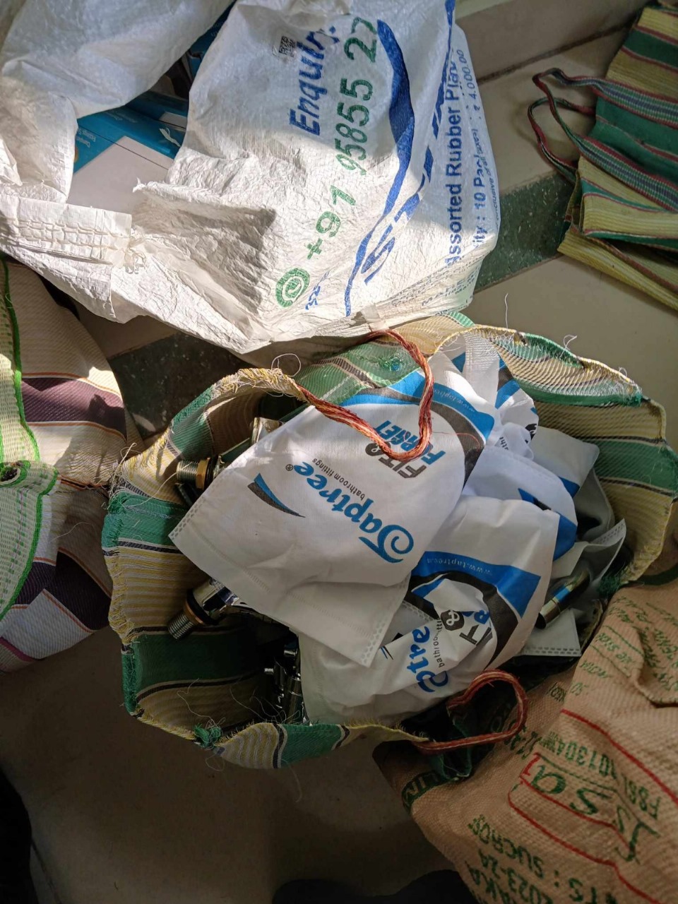 भन्सार छलीका अवैध सामानहरु नियन्त्रण