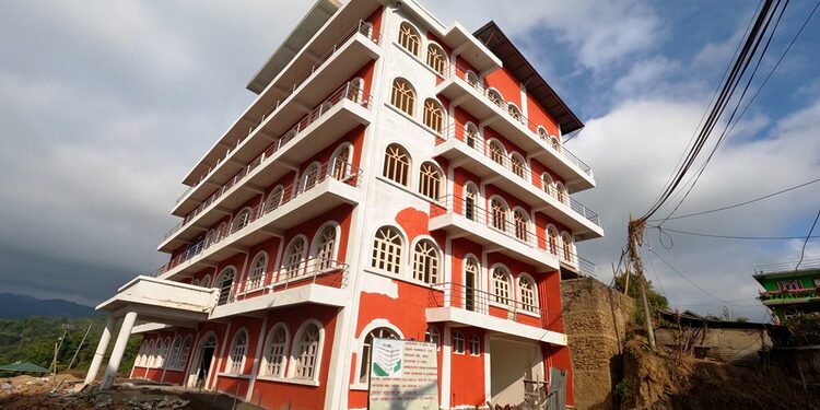 देउमाईमा सडक मर्मतका लागि ठुला मालवाहक सवारी सञ्चालनमा रोक